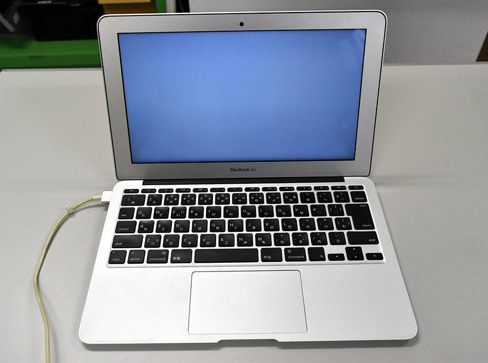 MacBook Air 11インチ 2012】買取 液晶光漏れ - MacからWindowsまでPC