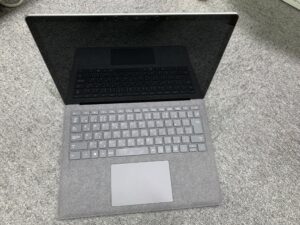 Surface Laptop 4 電源が入らない