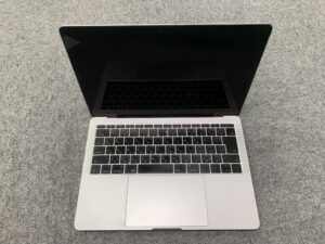 MacBook Pro 13 2017 液晶破損 バッテリー消耗 macbook ジャンク 故障 パソコン 買取り