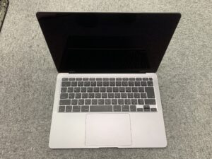 MacBook Air 13 2020 水没 電源入らない