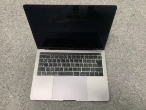 MacBook Pro 13 2019 水没 電源入らない