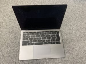 MacBook Air 13 2018 電源つかない