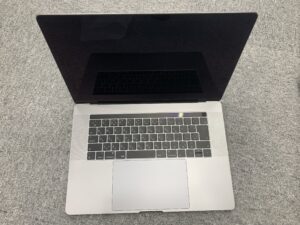 MacBook Pro 15 2018 電源つかない