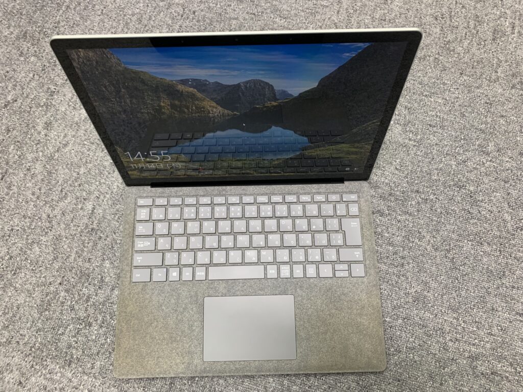 Surface Laptop バッテリー膨張 液晶閉じない