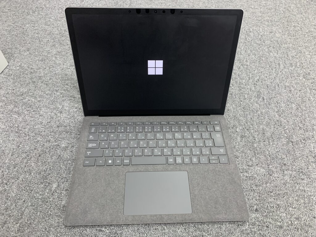 Surface Laptop 5 電源入れても落ちる 起動しない　ロゴ消える