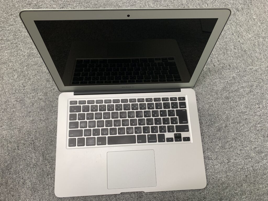 MacBook Air 13 2017 電源つかない 画面真っ暗 起動しない