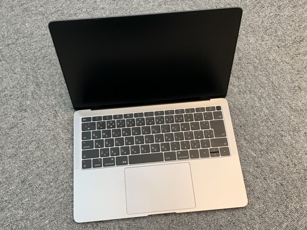 MacBook Air 13 2019　バッテリー駆動できない ファン暴走 動作が遅い