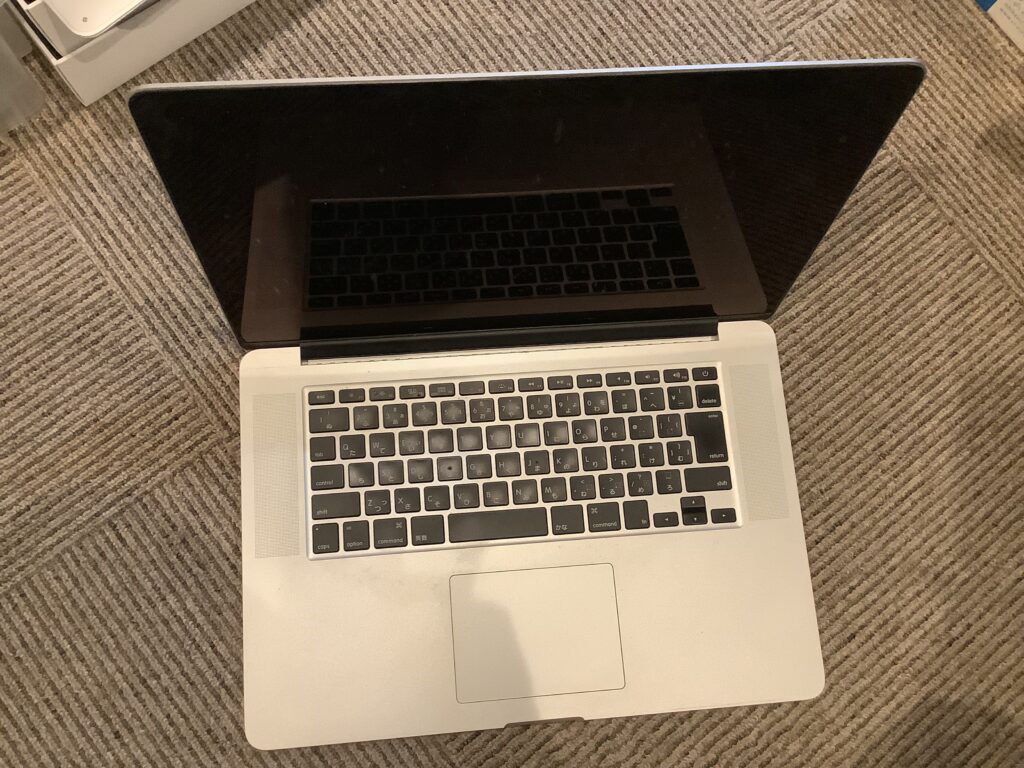 MacBook Pro 15 2015 ジャンク　電源入らない　故障パソコン 買取 宅配買い取り