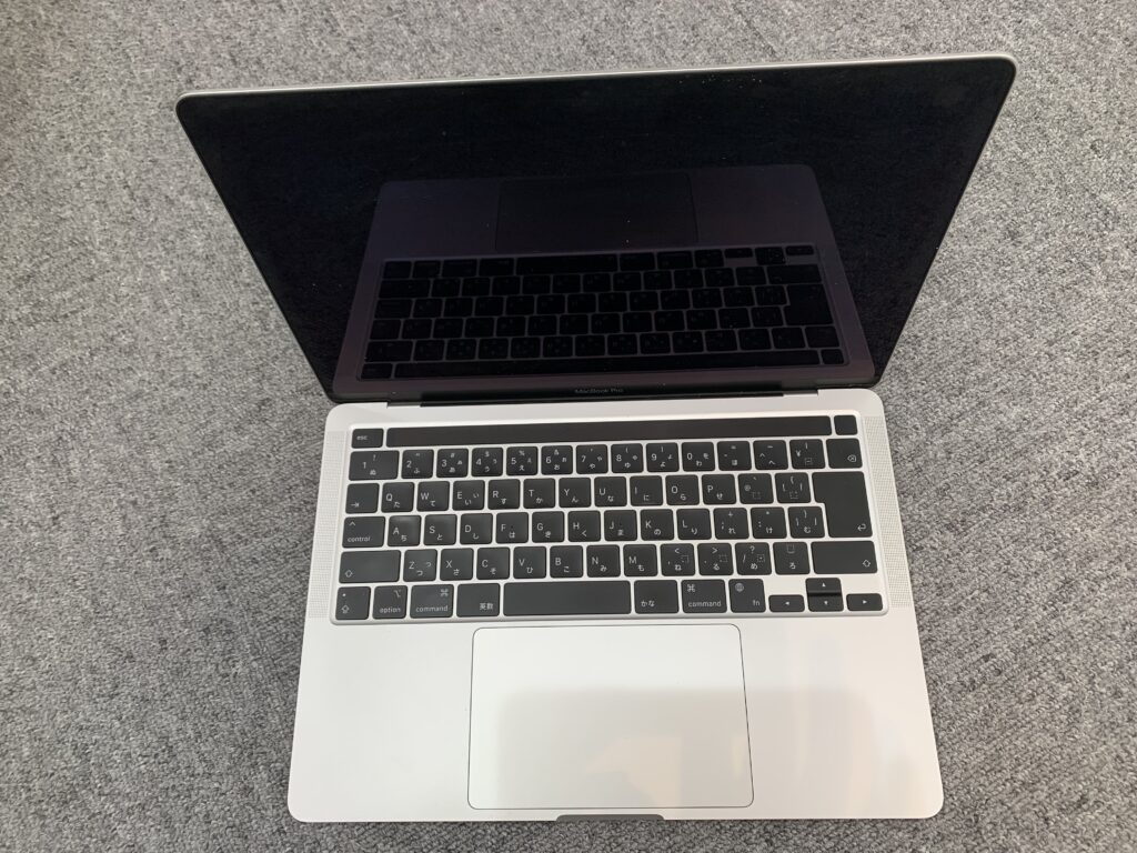 MacBook Pro 13 2020 M1チップ 飲み物をこぼした 電源入らない 起動しない 故障パソコン 買取 処分 売却