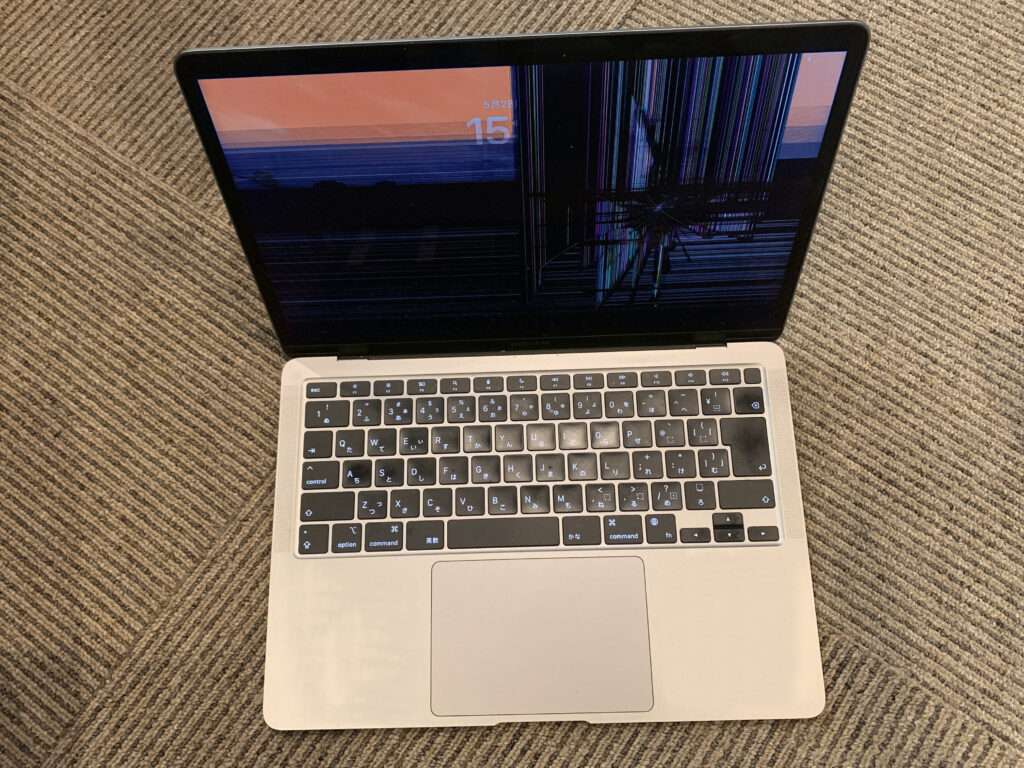 MacBook Air 13 2020 液晶割れ　表示不良　ジャンクパソコン買取