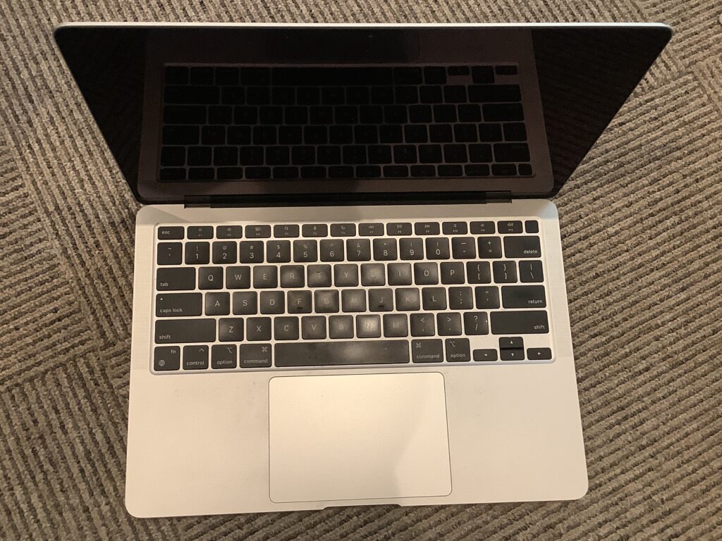 MacBookAir13 2020 M1チップ 液晶映らない ジャンク買取 パソコン買取 処分　USキーボード