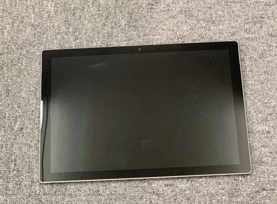Surface Pro 7+ ロゴ表示のみで起動しない